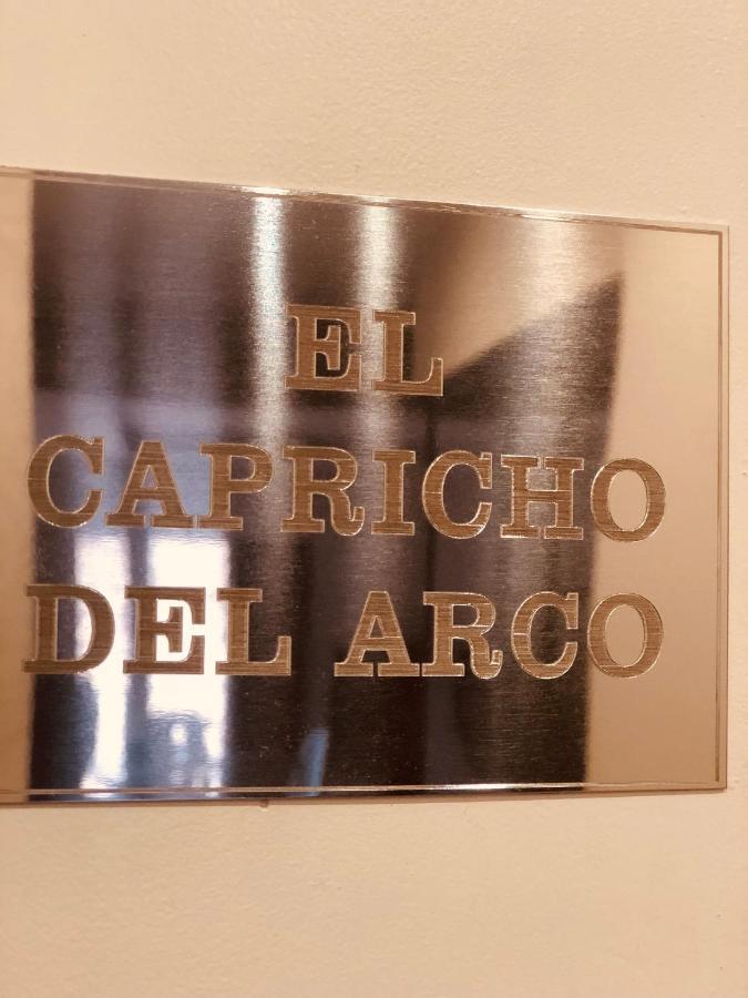 El Capricho Del Arco_Apartamentos Burgos Catedral Ngoại thất bức ảnh